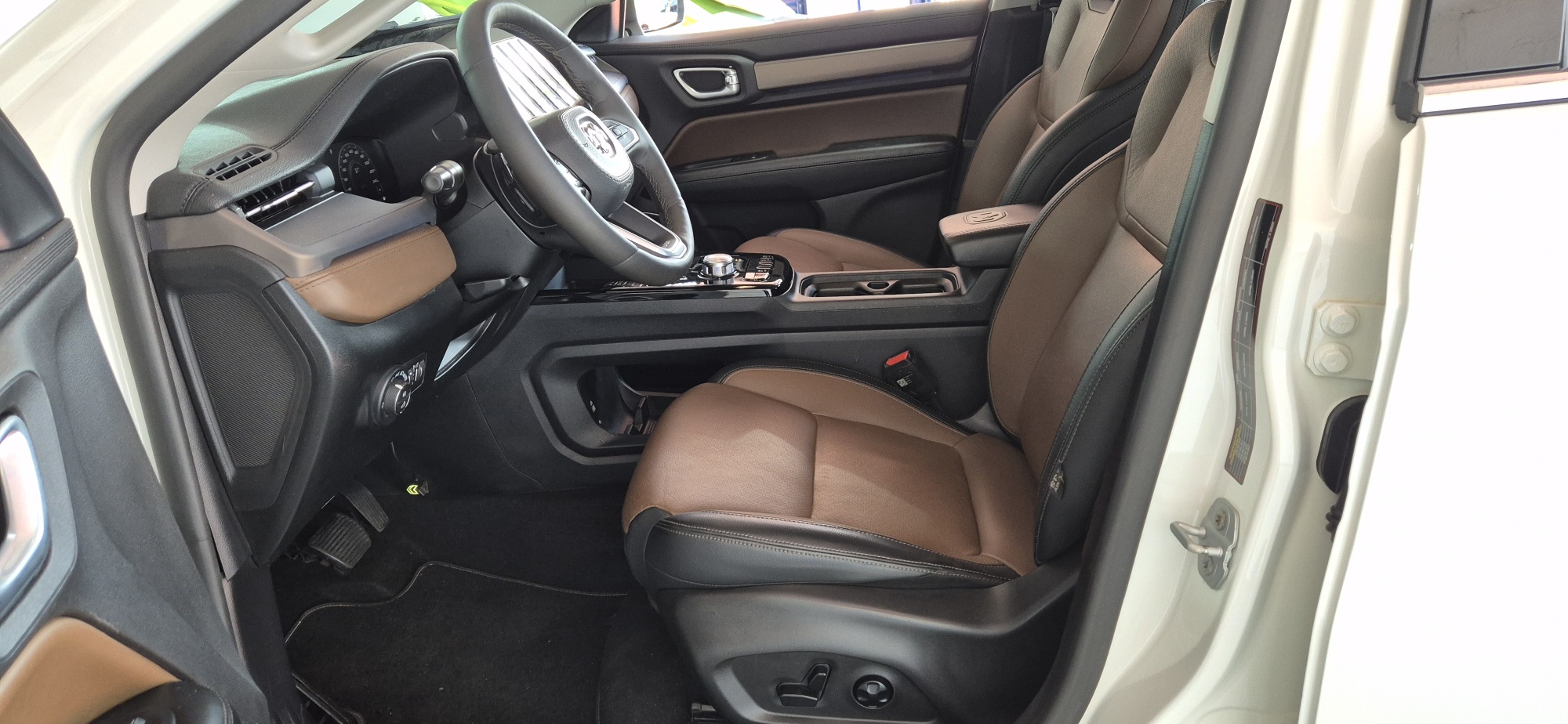RAMPAGE LARAMIE DS 2.2 TURBO DIESEL AT9