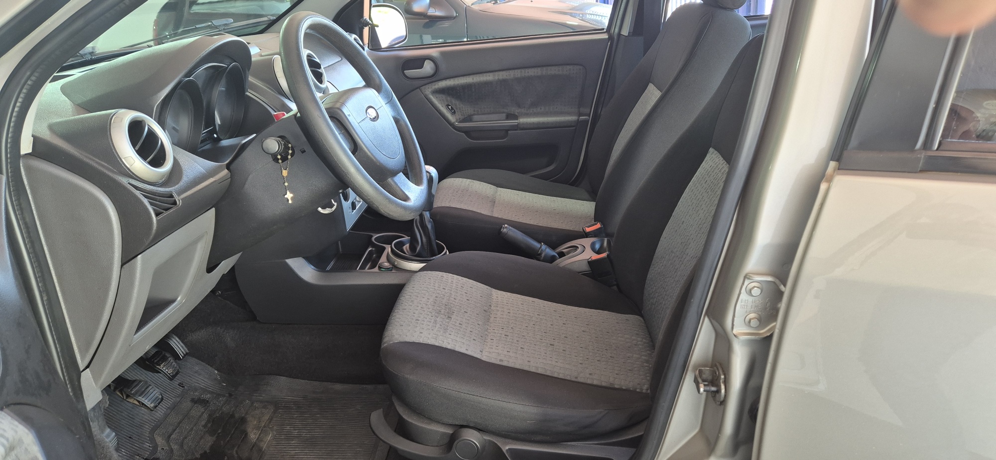 FIESTA SEDAN 1.6 FLEX