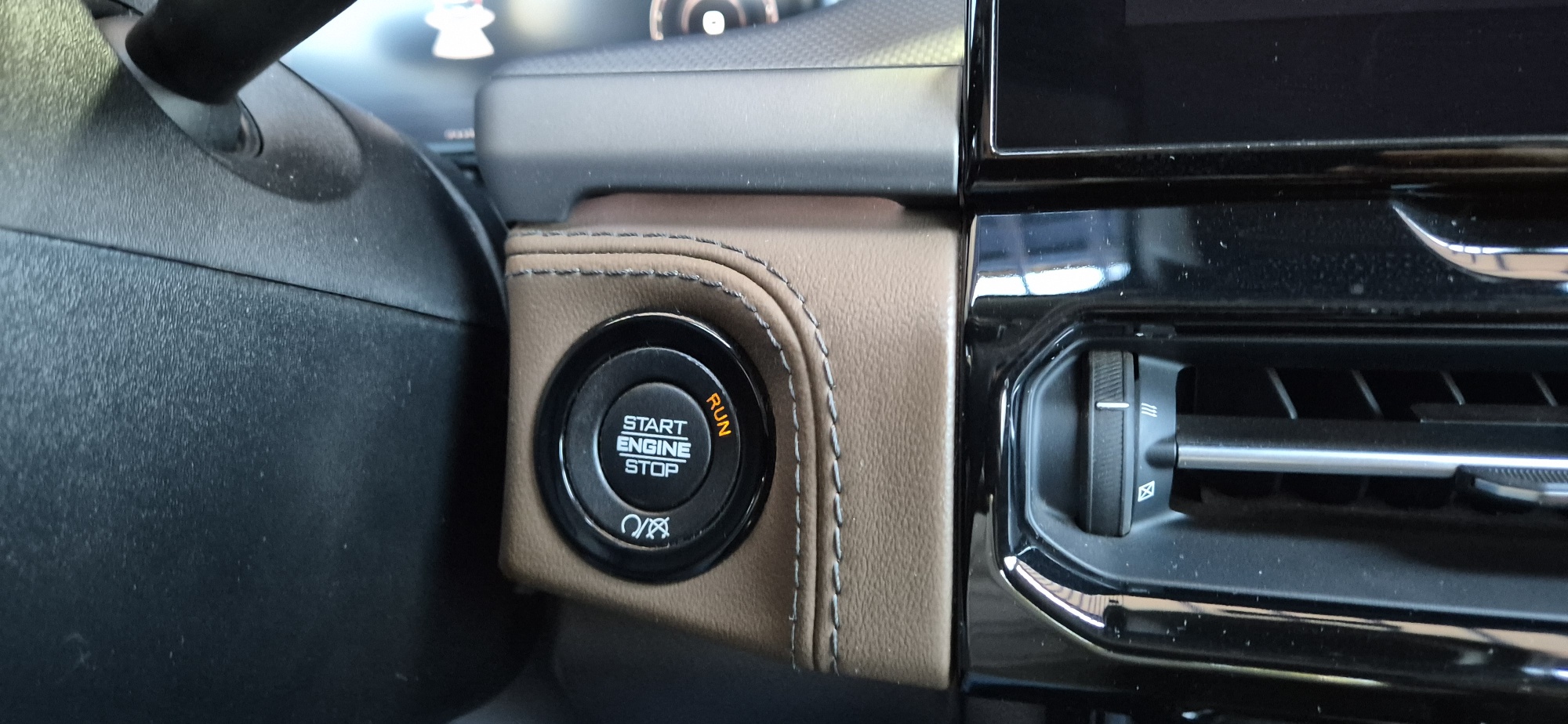 RAMPAGE LARAMIE TURBO DIESEL AT9
